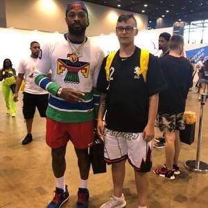 Meet your Posher, Logan